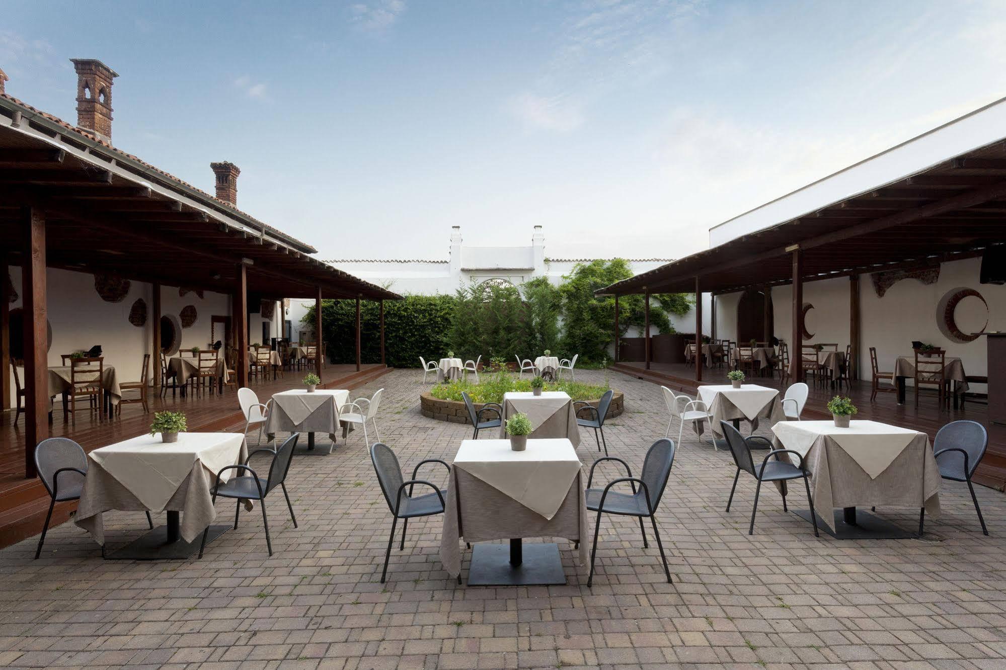 Excel Hotel Naviglio - Ca'Bianca ميلان المظهر الخارجي الصورة