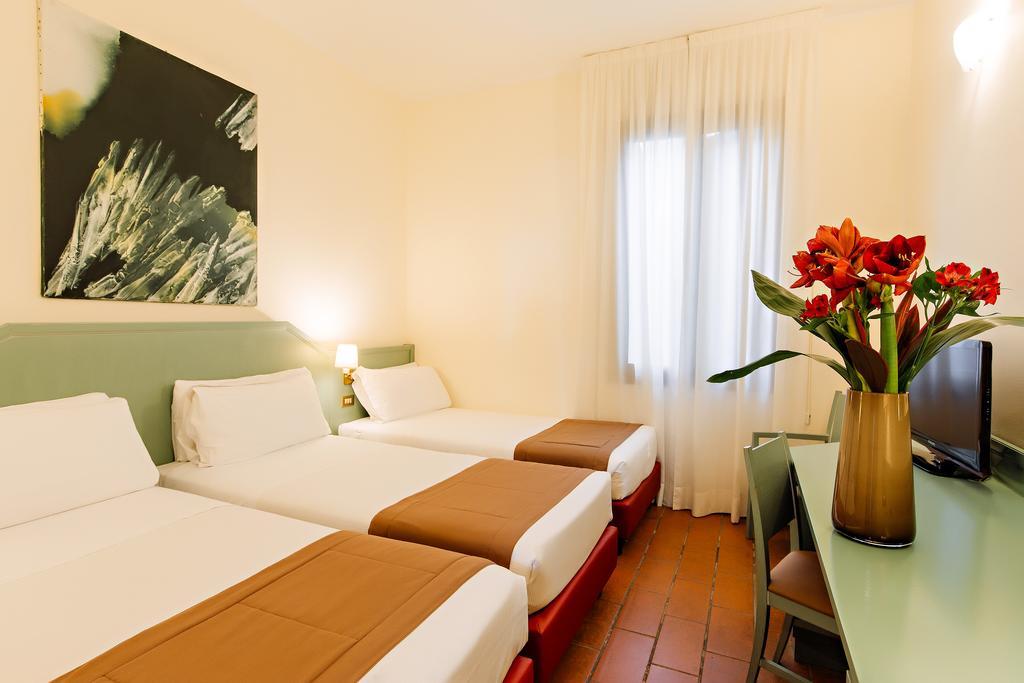 Excel Hotel Naviglio - Ca'Bianca ميلان المظهر الخارجي الصورة